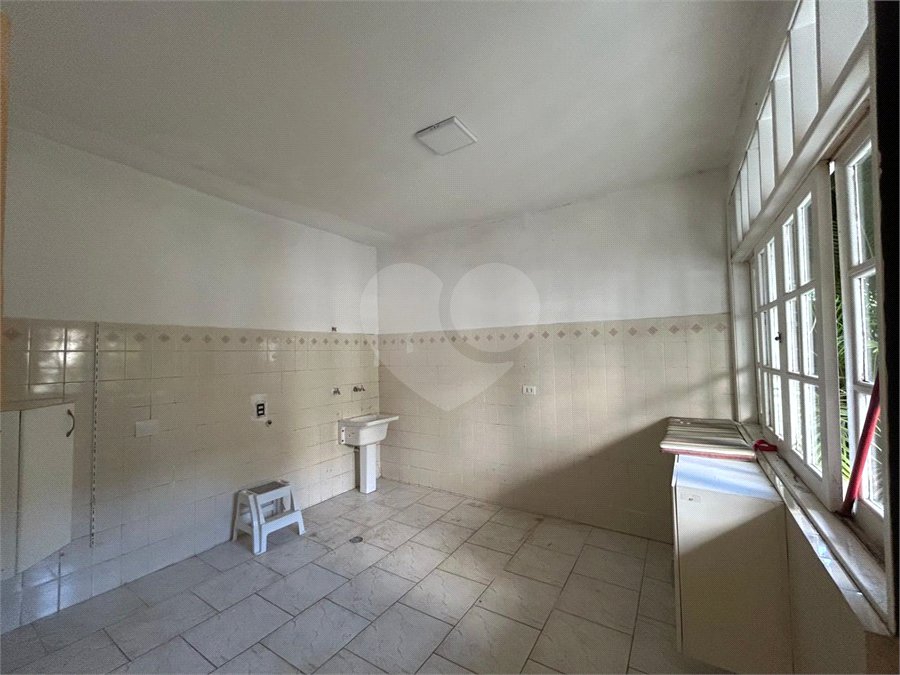 Sobrado à venda ou para alugar com 4 quartos, sendo 1 suíte, em Santo Amaro, São Paulo, SP