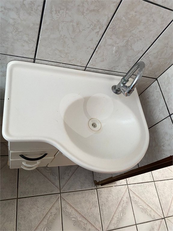 Apartamento para alugar com 2 quartos em Jardim Adriane, Itaquaquecetuba, SP