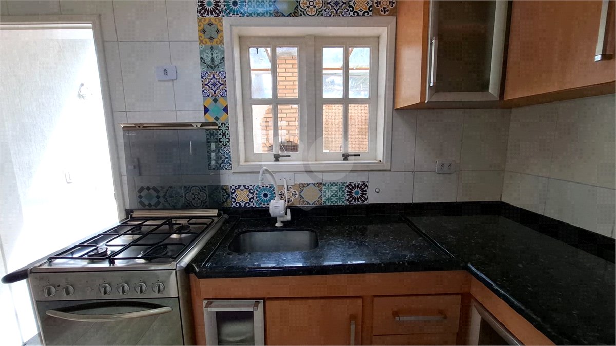Casa à venda com 2 suítes no condomínio Village Palmas, São Paulo - SP