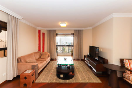 Apartamento à venda com 3 quartos, sendo 2 suítes, em Campo Belo, São Paulo, SP