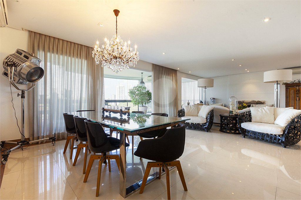 Apartamento à venda com 3 suítes em Panamby, São Paulo, SP