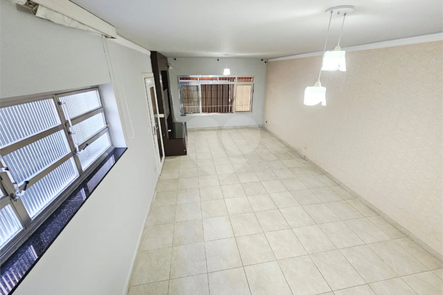 Sobrado à venda com 4 quartos, sendo 1 suíte, em Vila Guilherme, São Paulo, SP