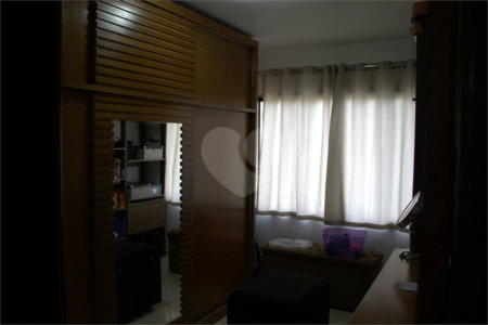 Casa à venda com 3 quartos, sendo 1 suíte, no condomínio Village da Posse, Rio de Janeiro - RJ