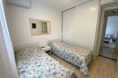 Casa em condomínio à venda com 2 quartos, sendo 1 suíte,  no Centro (mangue), Armação dos Búzios, RJ