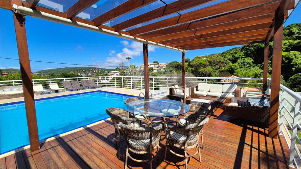Casa à venda com 6 quartos, sendo 4 suítes, em Ferradura, Armação dos Búzios, RJ