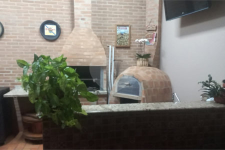 Casa à venda com 4 quartos, sendo 2 suítes, em Jardim Adalgisa, Araraquara, SP