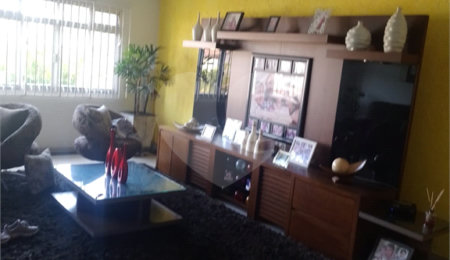 Sobrado à venda com 6 quartos, sendo 2 suítes,  em Tremembé, São Paulo, SP