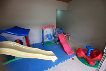 Casa à venda com 3 suítes no condomínio Ecovillagio, São Roque - SP