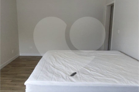 Casa à venda com 3 suítes no condomínio Figueira Garden, Atibaia - SP