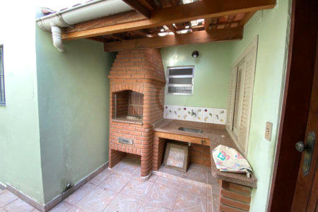 Sobrado à venda com 4 quartos, sendo 1 suíte, em Campo Grande, São Paulo, SP