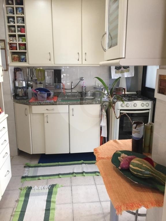 Apartamento com 3 quartos