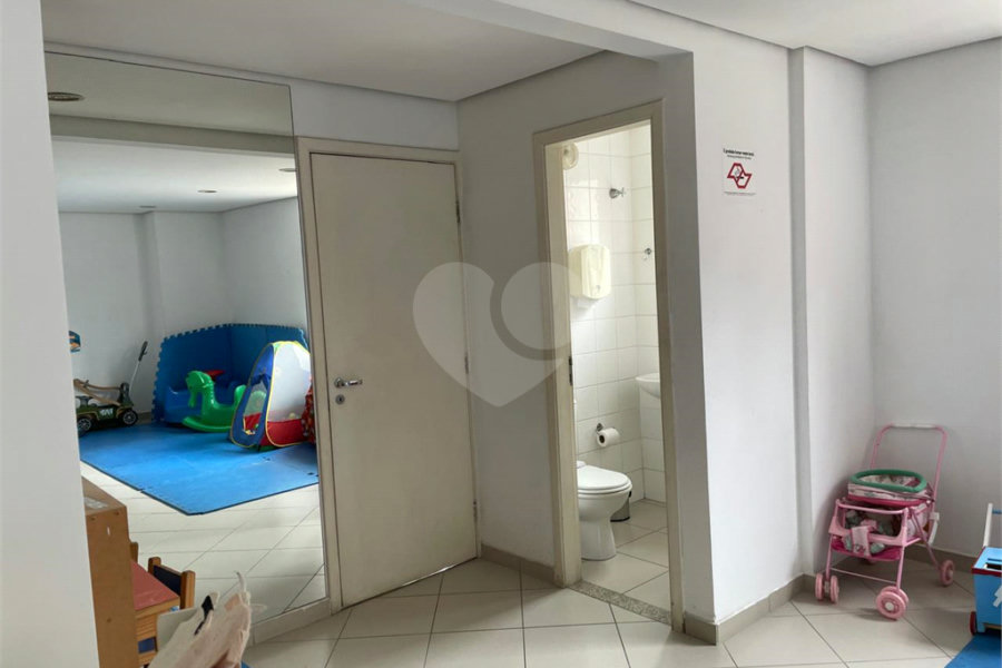 Apartamento à venda com 3 suítes em Campo Belo, São Paulo, SP