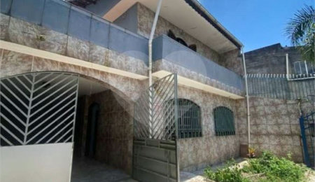 Sobrado à venda com 3 quartos, sendo 1 suíte,  em Vila Matilde, São Paulo, SP