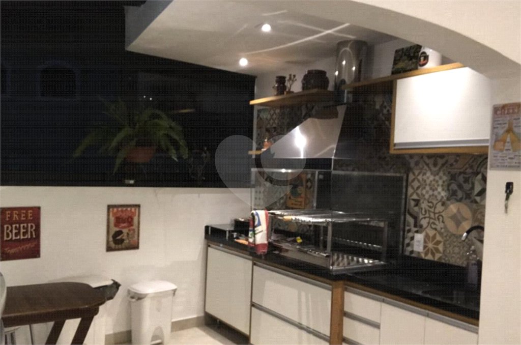 Casa à venda com 3 quartos, sendo 1 suíte,  no condomínio Residencial Nabuco de Araújo, São Paulo - SP