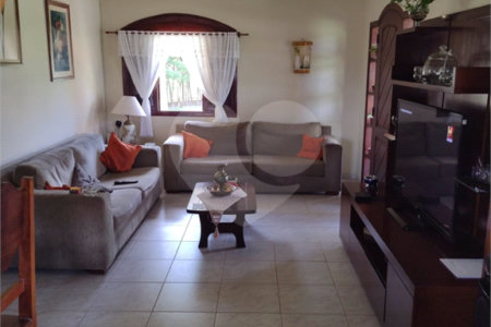 Sítio à venda com 4 quartos no Centro, Araçoiaba da Serra, SP