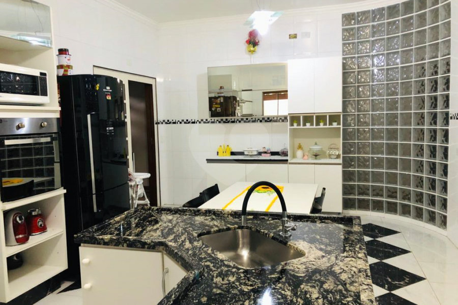 Casa Térrea à venda com 3 quartos, sendo 1 suíte, em Serra da Cantareira, Mairiporã, SP