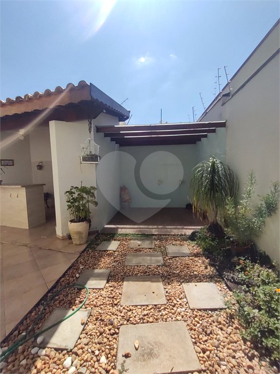 Casa à venda com 3 quartos, sendo 1 suíte, em Jardim Panorama, Valinhos, SP