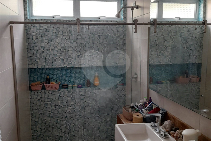 Sobrado à venda com 4 quartos, sendo 1 suíte, em Jardim São Paulo(zona Norte), São Paulo, SP