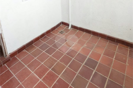Sobrado à venda com 3 quartos, sendo 2 suítes, em Vila Paulicéia, São Paulo, SP