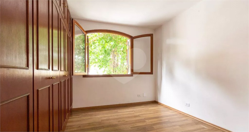 Casa à venda com 4 quartos, sendo 1 suíte, em Vila Tiradentes, São Paulo, SP