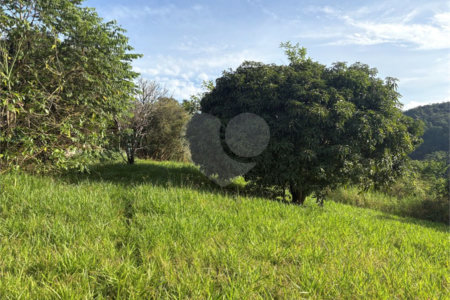 Sítio à venda com 3 quartos, sendo 1 suíte, no Centro, Guararema, SP