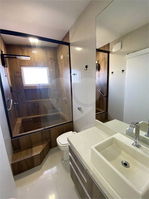 Casa à venda com 3 quartos, sendo 1 suíte, no condomínio Ana Carolina, São Paulo - SP
