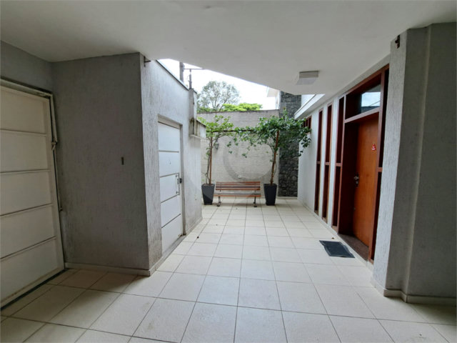 Sobrado à venda com 4 quartos, sendo 1 suíte,  em Planalto Paulista, São Paulo, SP