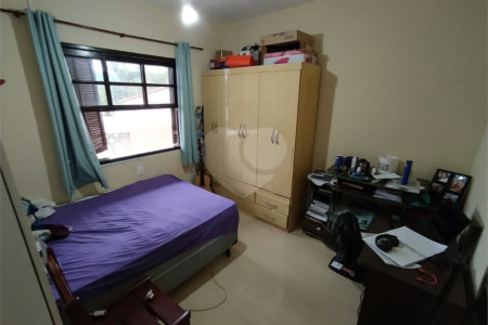 Casa à venda com 3 quartos, sendo 1 suíte,  no condomínio Sibelyus, Mogi das Cruzes - SP