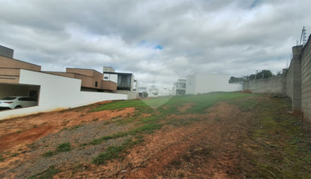 Terreno à venda no condomínio Helena Maria, Sorocaba - SP