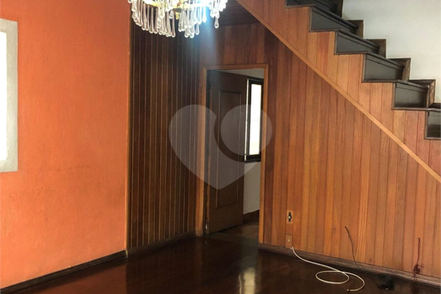 Sobrado à venda com 3 quartos, sendo 1 suíte, no Centro, Mairiporã, SP
