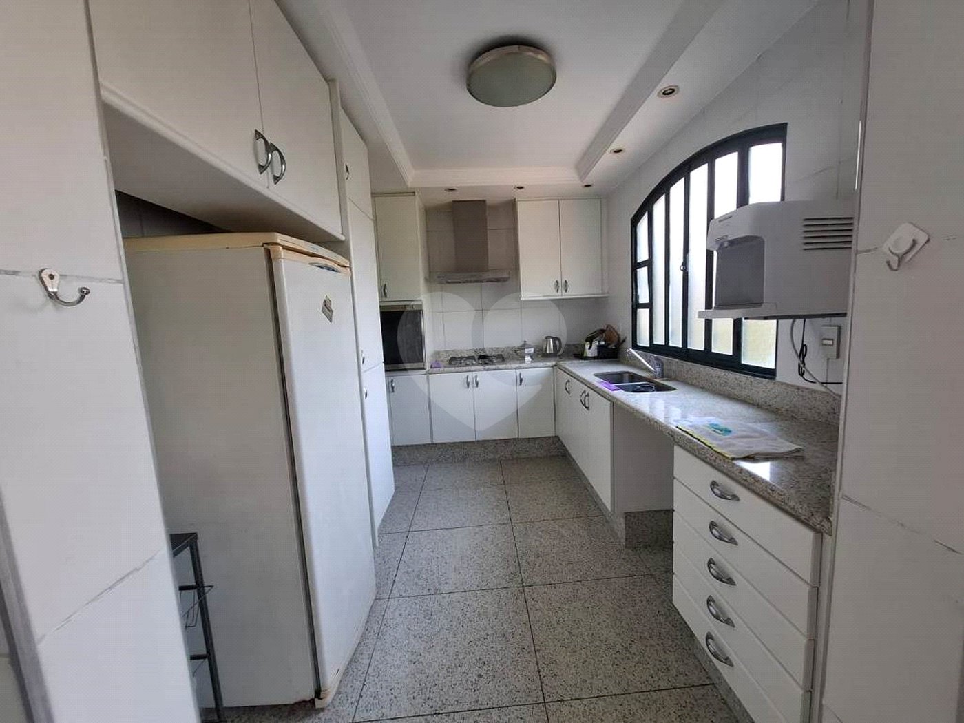 Casa à venda com 5 quartos, sendo 3 suítes,  em Alto da Boa Vista, São Paulo, SP