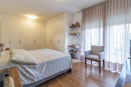 Apartamento à venda com 4 suítes em Vila Mariana, São Paulo, SP