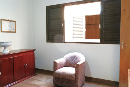 Casa à venda com 3 quartos, sendo 1 suíte, em Parque dos Bandeirantes, Ribeirão Preto, SP