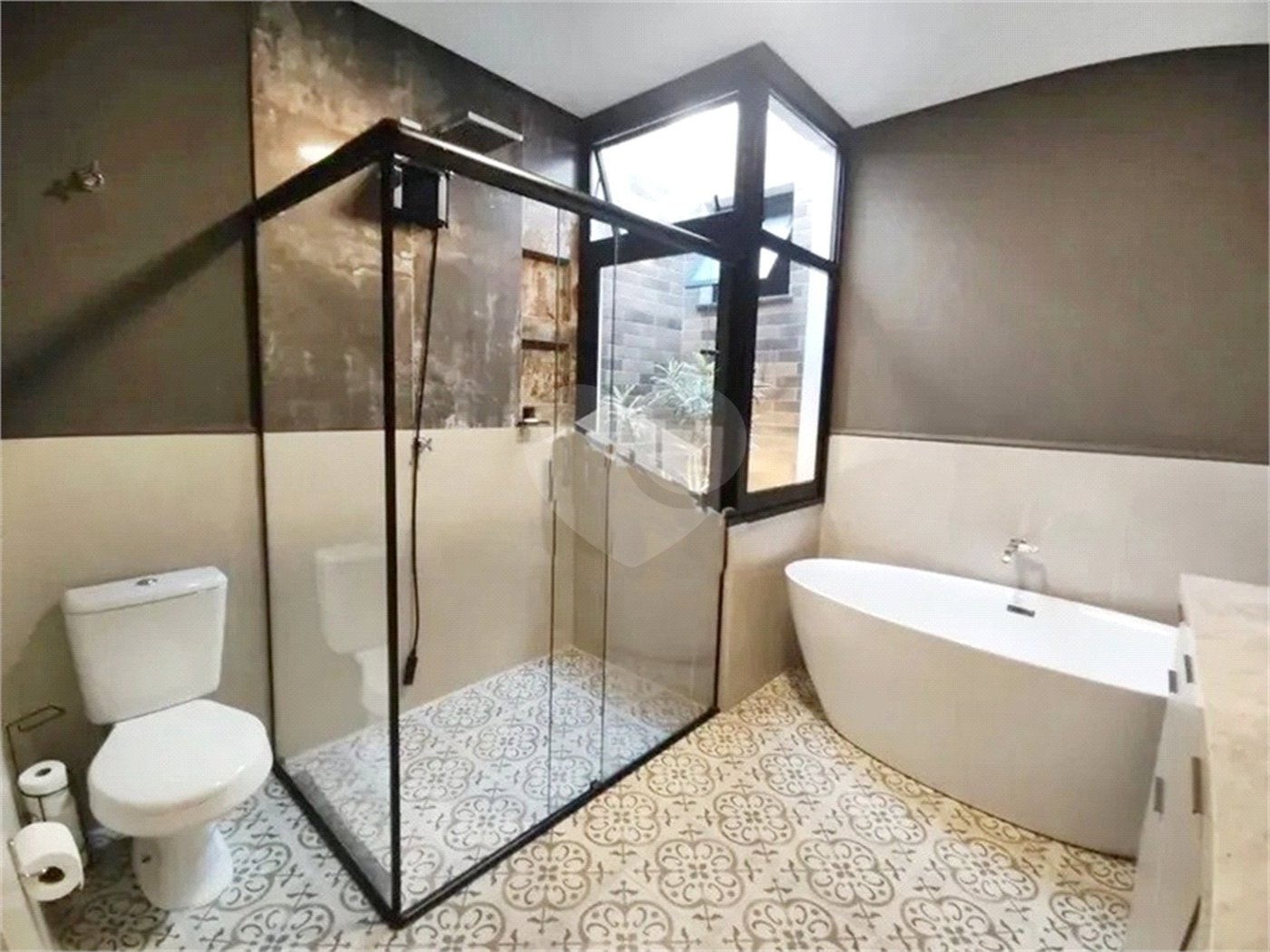 Casa à venda com 3 quartos, sendo 1 suíte,  em Parada Inglesa, São Paulo, SP