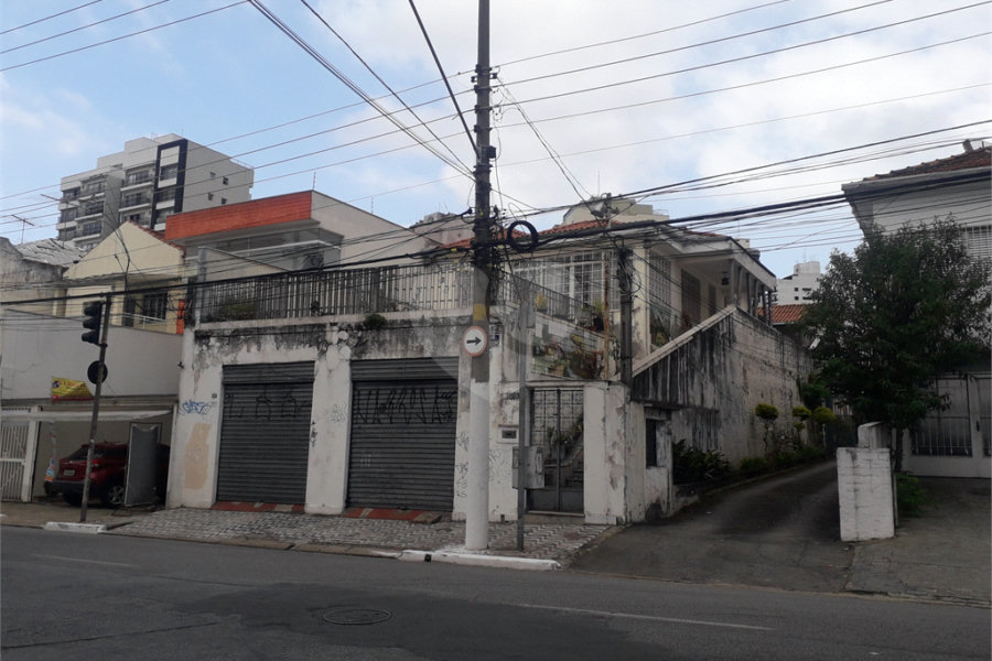 Casa à venda com 4 quartos, sendo 2 suítes, em Santana, São Paulo, SP