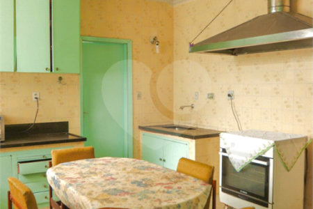 Casa à venda com 3 quartos no condomínio Paderewsky, São Paulo - SP