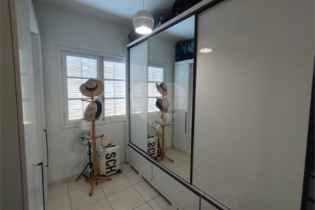 Casa à venda com 3 quartos, sendo 2 suítes, em Jardim Mangalot, São Paulo, SP