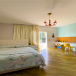 Casa à venda ou para alugar com 3 suítes no condomínio Figueira Garden, Atibaia - SP