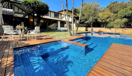 Casa à venda com 4 suítes no condomínio Jardim Mediterrâneo, Cotia - SP