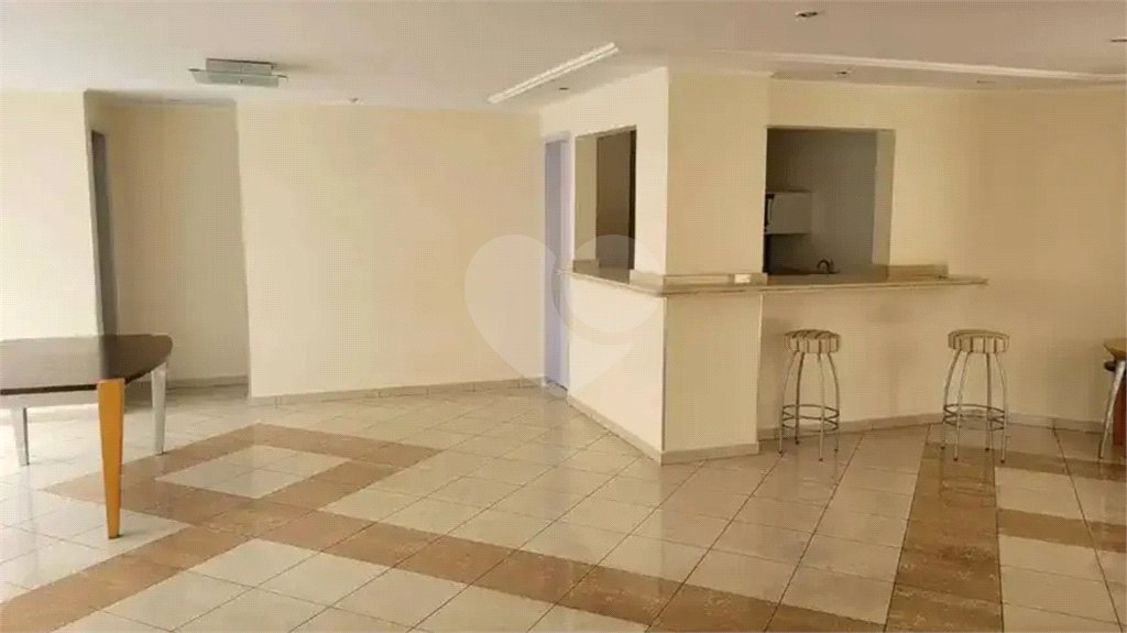 Apartamento à venda com 3 quartos, sendo 1 suíte,  em Parque Imperial, São Paulo, SP