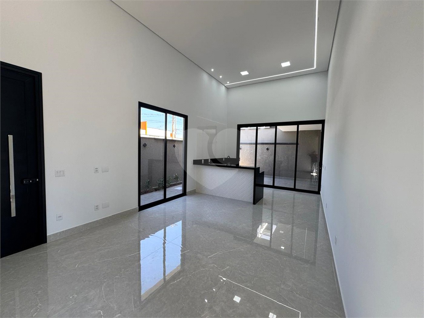 Casa à venda com 3 quartos, sendo 1 suíte, no condomínio Terras de São Francisco, Sorocaba - SP