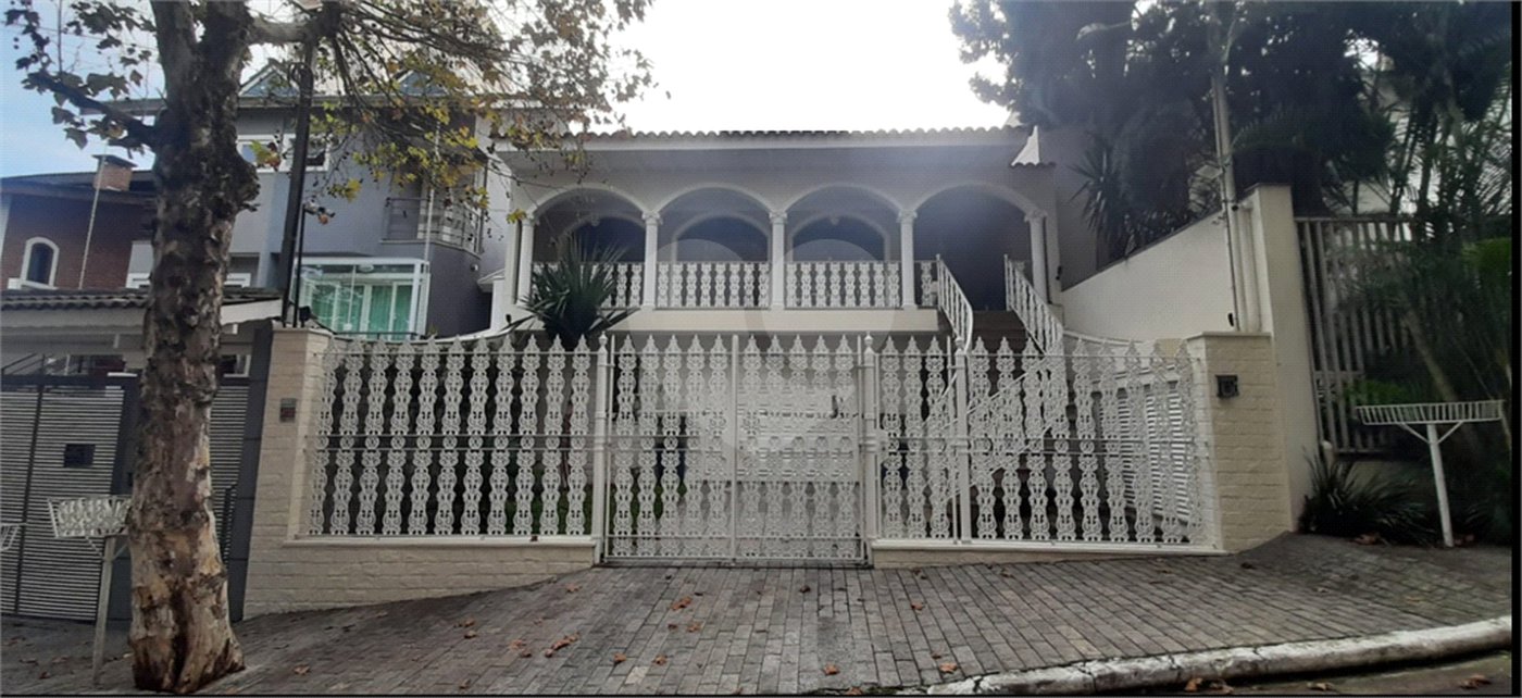 Sobrado à venda com 4 quartos, sendo 2 suítes, em Jardim França, São Paulo, SP