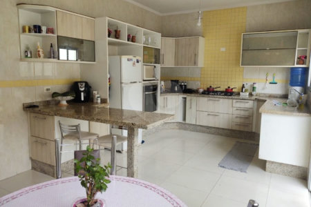 Casa à venda com 4 quartos, sendo 1 suíte, no condomínio Portobello, Sorocaba - SP