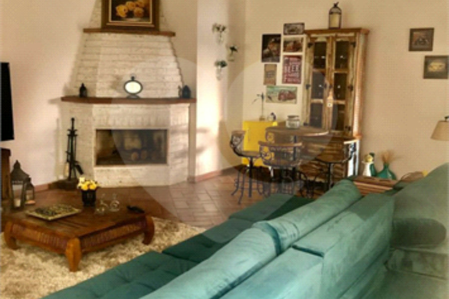 Casa à venda com 3 suítes no condomínio Chacarás Bela Vista, Mairiporã - SP