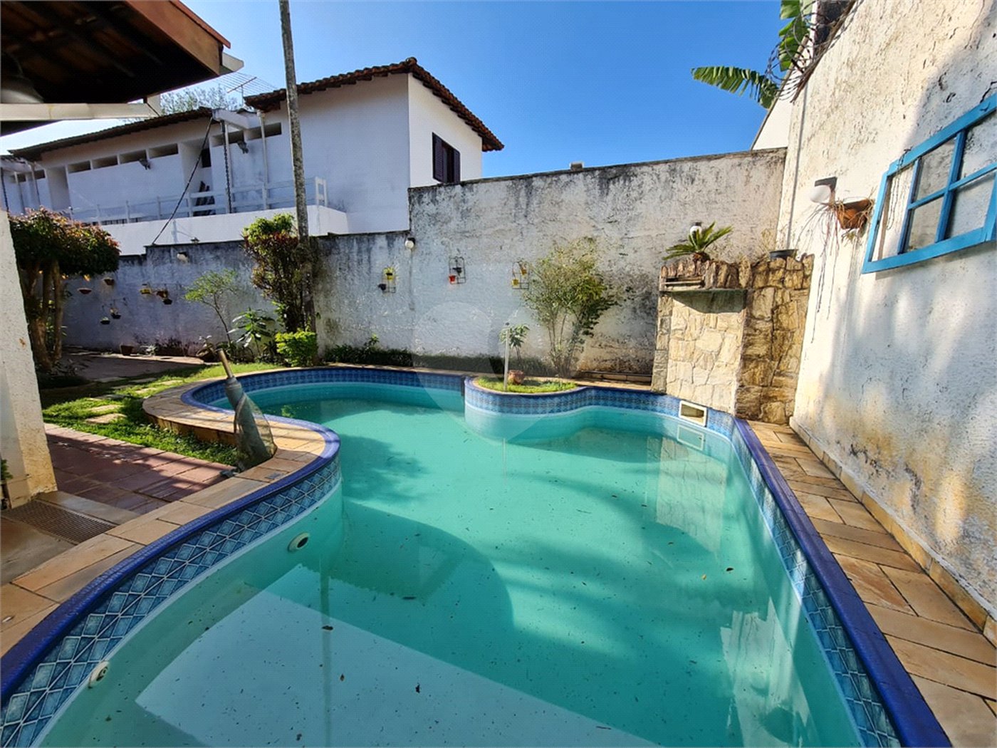 Casa à venda com 3 quartos, sendo 1 suíte, em Interlagos, São Paulo, SP