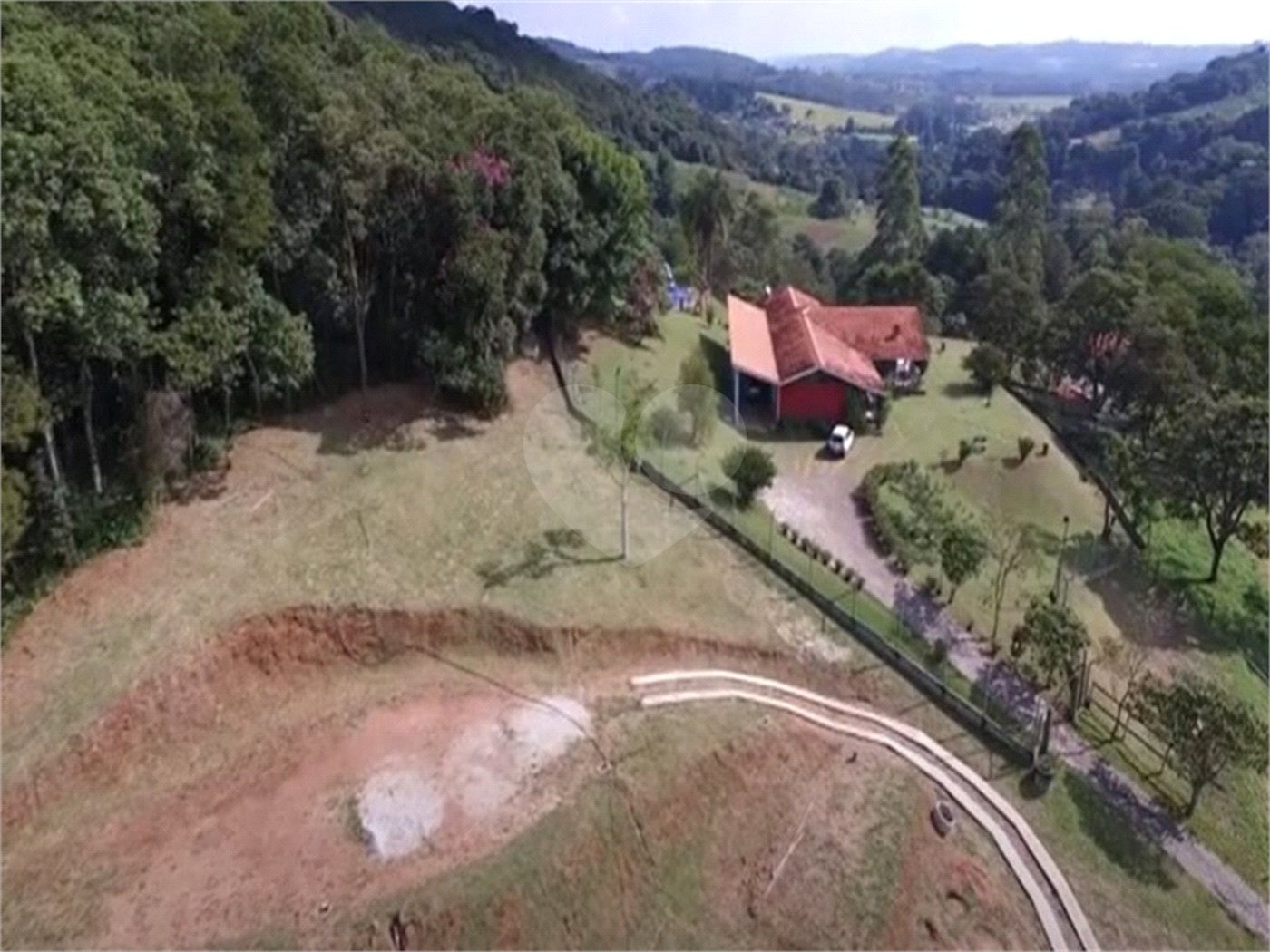Sítio à venda com 2 suítes em Gabriel Piza, São Roque, SP