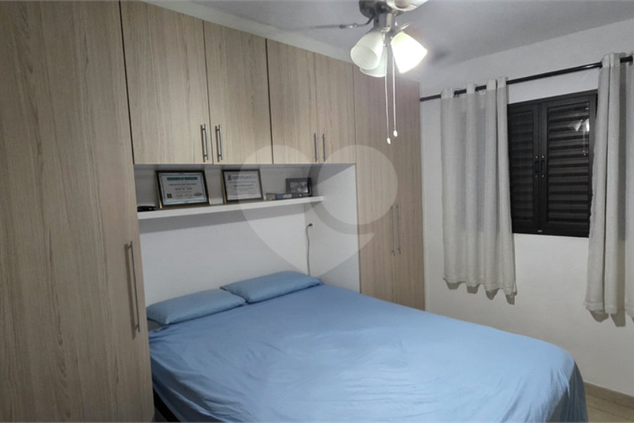 Sobrado à venda com 3 quartos em Santa Terezinha, São Paulo, SP