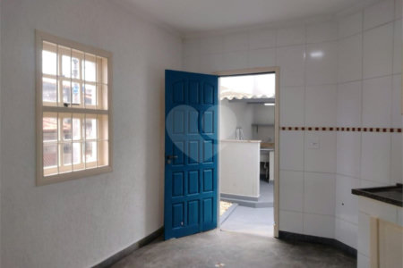 Sobrado à venda com 3 quartos, sendo 1 suíte,  no Centro, Mogi das Cruzes, SP