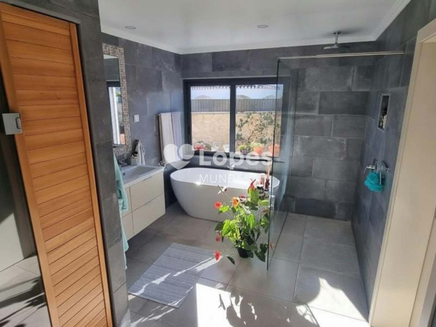 Casa com 3 quartos à venda em Mexilhoeira Grande, Portimão, Portugal – Piscina