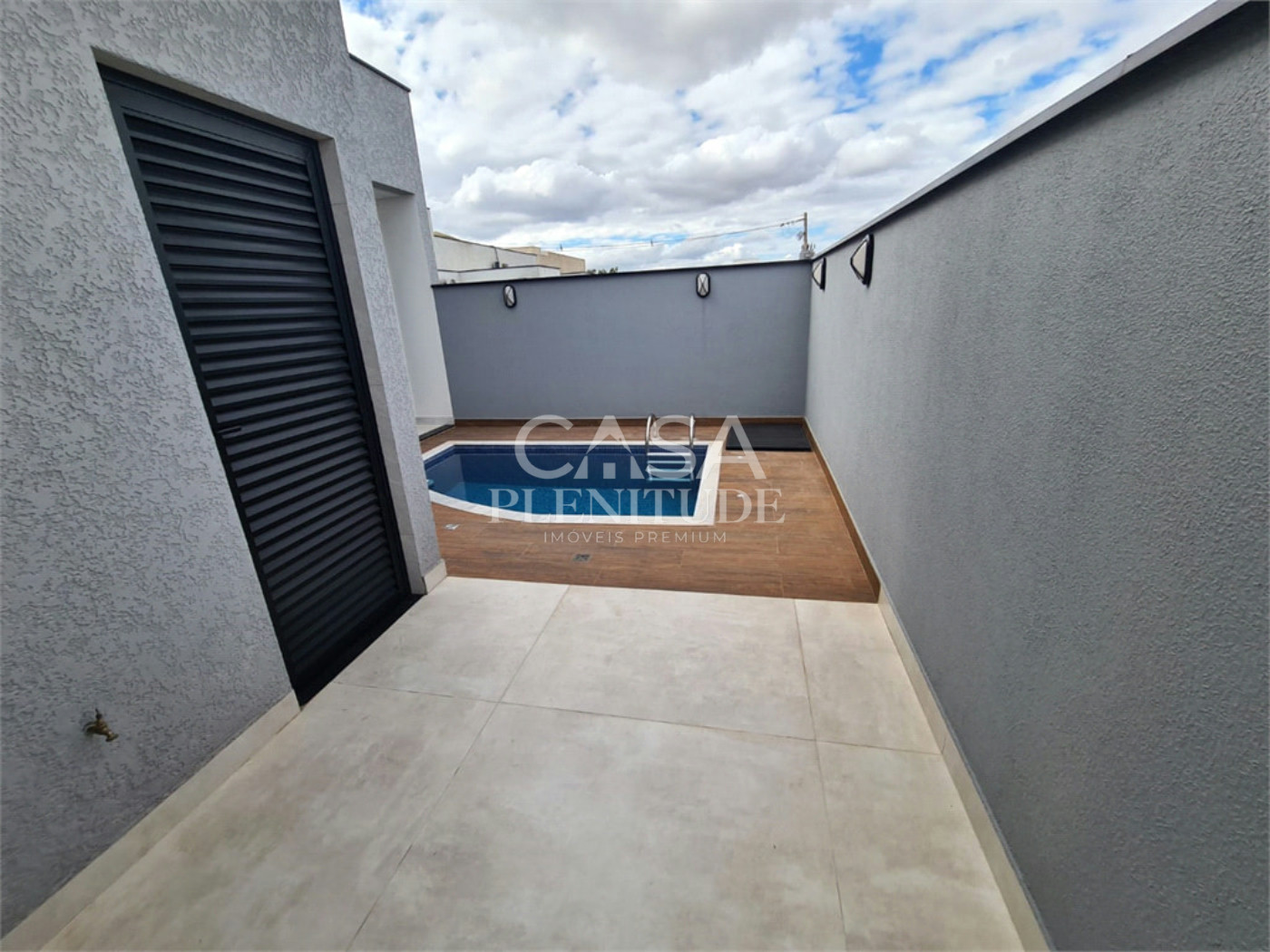Casa em condomínio à venda com 5 quartos, sendo 3 suítes, em Wanel Ville, Sorocaba, SP